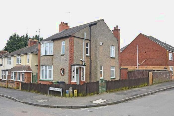 3 Bedroom Detached House To Rent In Leys Road, Wellingborough NN8