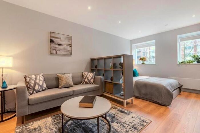 Studio To Rent In Shakespeare Road, London, N3