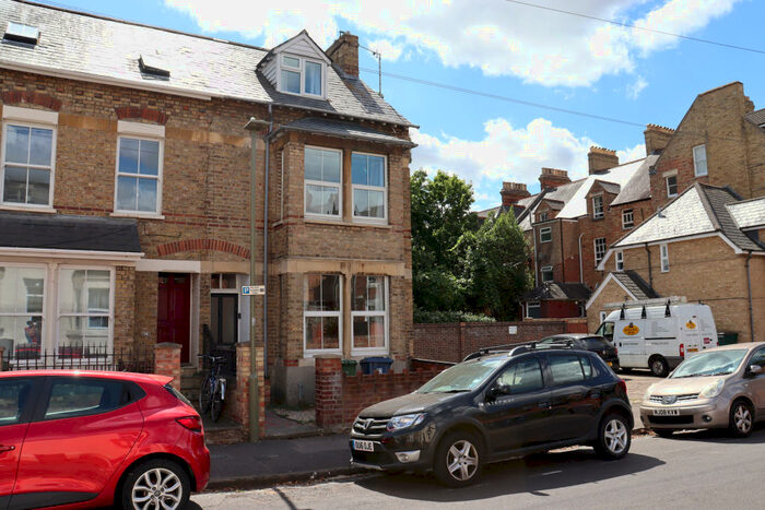 5 Bedroom House To Rent In Bullingdon Road, Oxford, OX4