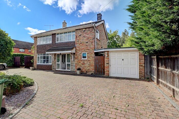3 Bedroom Detached House For Sale In Hazlemere Road, Penn, High Wycombe, Buckinghamshire, HP10