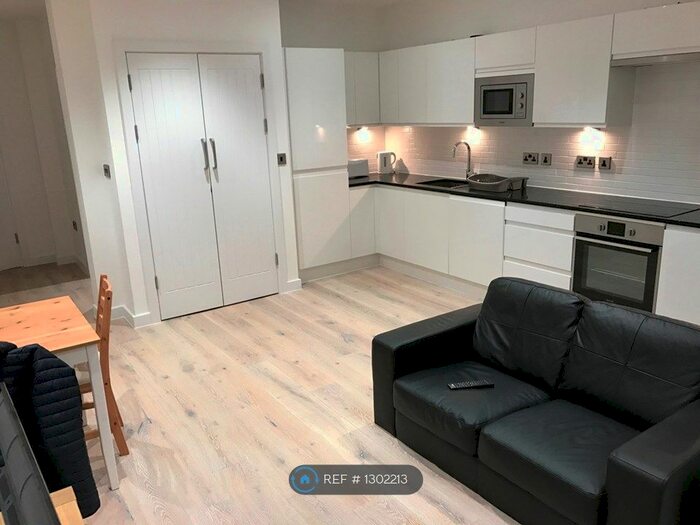 1 Bedroom Flat To Rent In Garrard House, Reading RG1