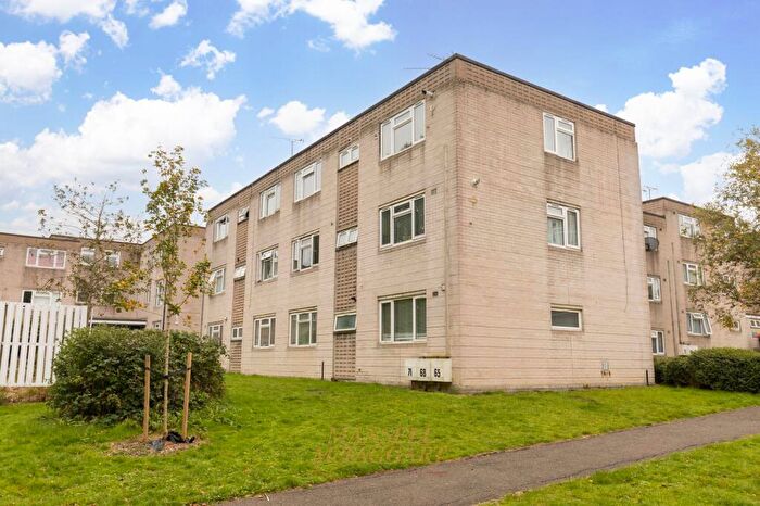 1 Bedroom Flat For Sale In Caburn Court, Crawley, RH11