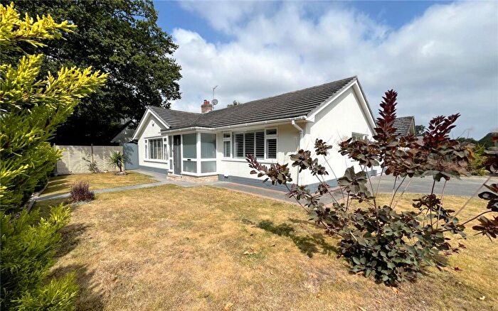 2 Bedroom Bungalow For Sale In Curzon Way, Highcliffe, Christchurch, Dorset, BH23