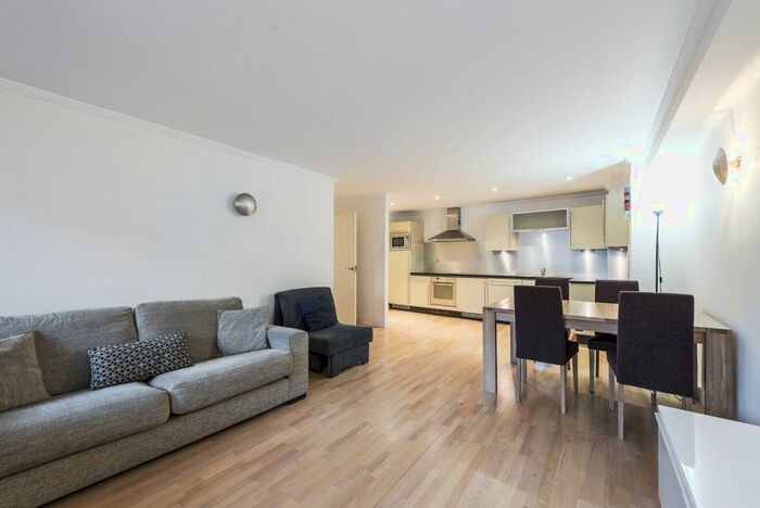 2 Bedroom Flat To Rent In High Holborn, Epc:E V, WC1