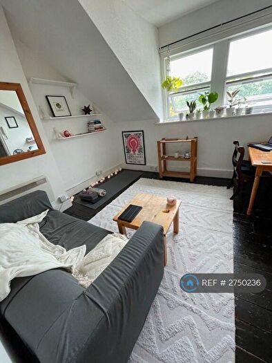 1 Bedroom Flat To Rent In Gloucester Drive, London, N4