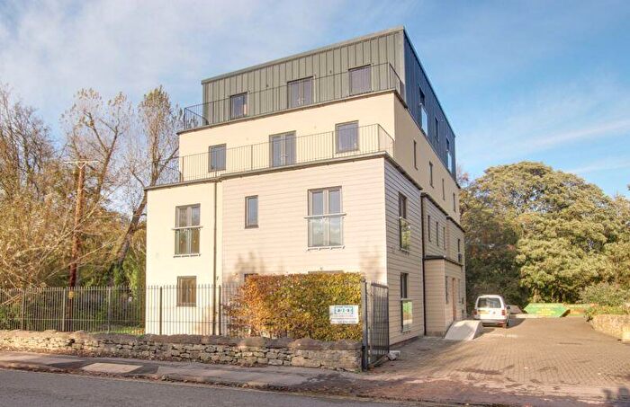 2 Bedroom Flat To Rent In Lower Bristol Road, Bath, BA2