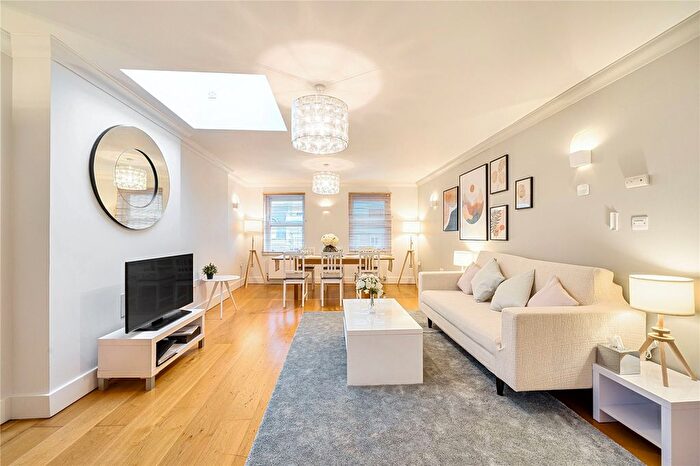 2 Bedroom Flat For Sale In Parkway, London, NW1
