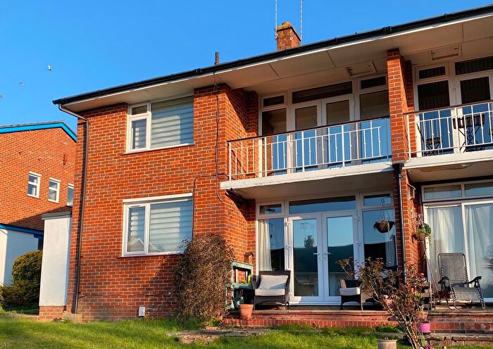 2 Bedroom Maisonette For Sale In Rosemead Close, Meadvale, Redhill, RH1