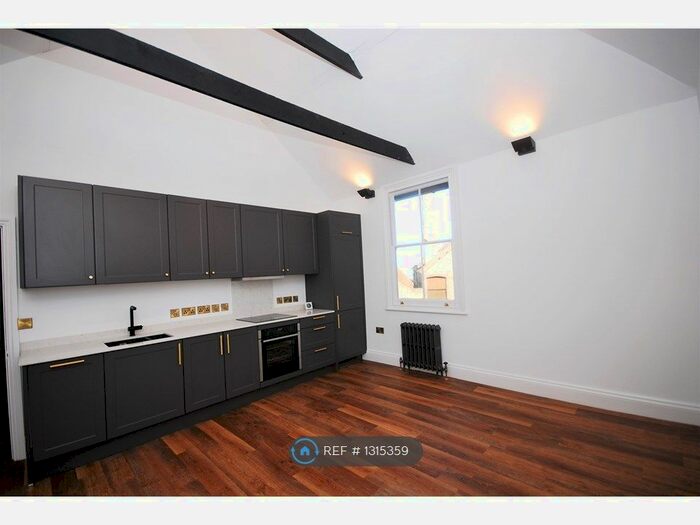 2 Bedroom Flat To Rent In High St, Lewes, BN7