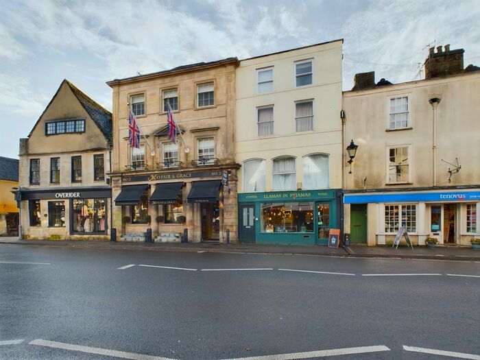 2 Bedroom Flat To Rent In Long Street, Tetbury, GL8