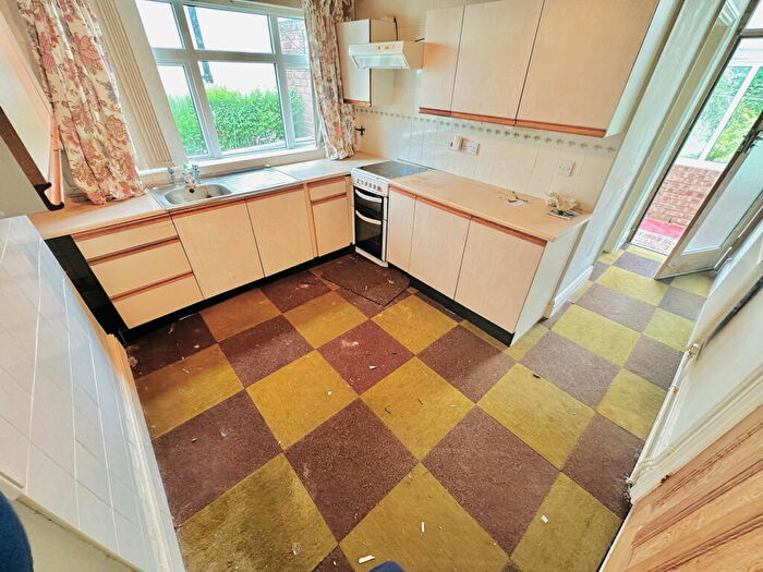 3 Bedroom Detached Bungalow For Sale In Wolverhampton Road, Sedgley, DY3