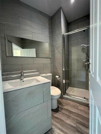 2 Bedroom End Of Terrace House To Rent In James Street, Elland, HX5