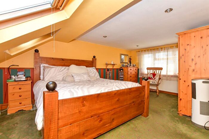 4 Bedroom Terraced House For Sale In Hazeldene Road, Ilford, Essex, IG3