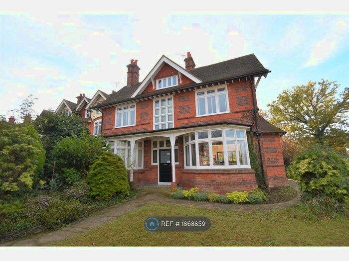 9 Bedroom Semi-Detached House To Rent In Wokingham Road, Reading, RG6