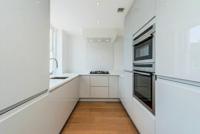 2 Bedroom Flat To Rent In Upper Wimpole Street, London, W1G