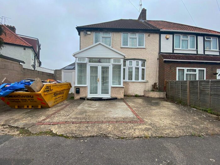 3 Bedroom Semi-Detached House To Rent In Bishops Road, Hayes, UB3