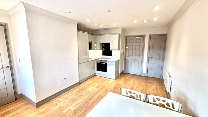1 Bedroom Apartment To Rent In Monument Apartments, Newcastle City Centre, NE1