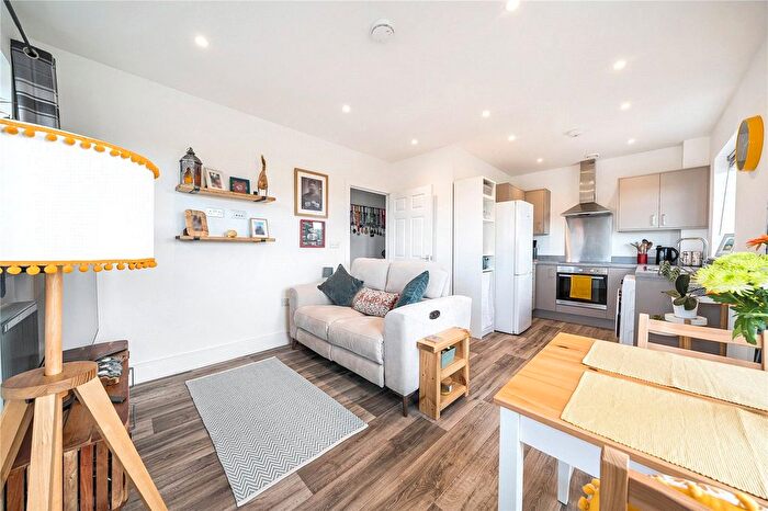 1 Bedroom Flat For Sale In Gilbert Close, Padworth, Reading, RG7