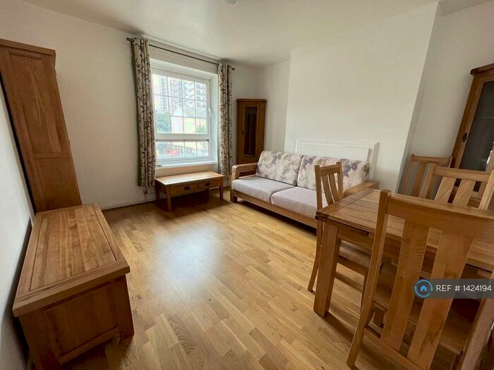 2 Bedroom Flat To Rent In Betts House, London, E1