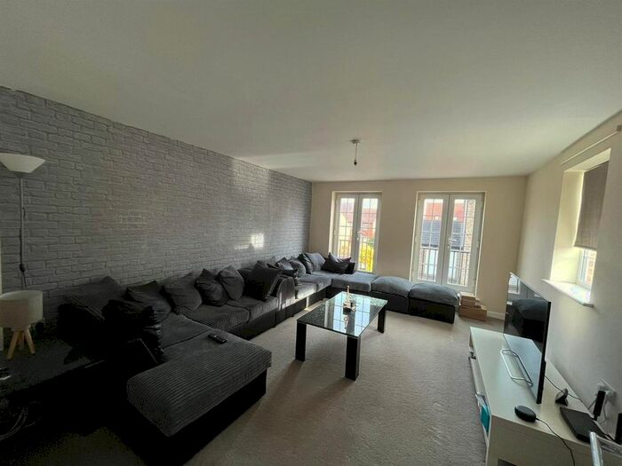 4 Bedroom Terraced House To Rent In Proclamation Avenue, Rothwell, Kettering, NN14