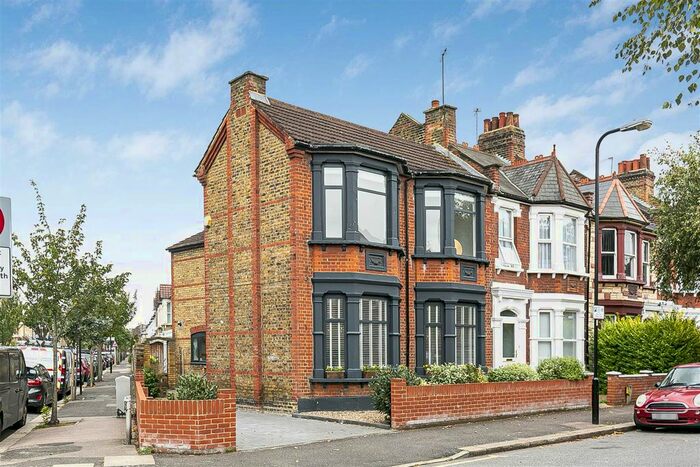 3 Bedroom End Terrace House For Sale In Barrett Road, Walthamstow, London, E17