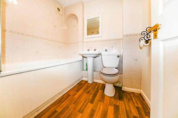 1 Bedroom Flat To Rent In Tor Close, Waterlooville, PO7
