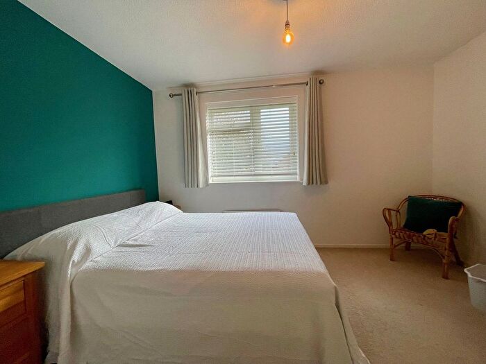 2 Bedroom End Of Terrace House To Rent In Cropper Close, Thatcham, RG19