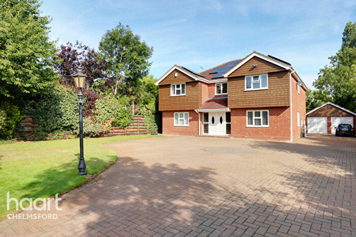 5 Bedroom Detached House For Sale In Mill Road, Burnham-On-Crouch, CM0