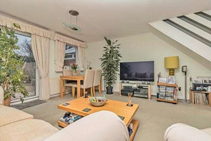 3 Bedroom Property To Rent In Meryl Road Towpath Mead, Southsea, PO4