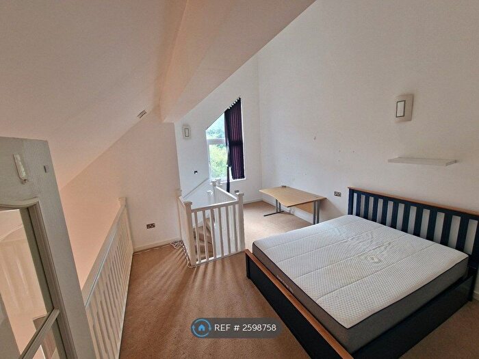 2 Bedroom Flat To Rent In Phoebe Road, Pentrechwyth, Swansea, SA1