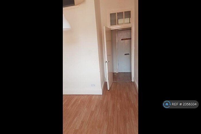 1 Bedroom Flat To Rent In Middleton Street, Glasgow, G51