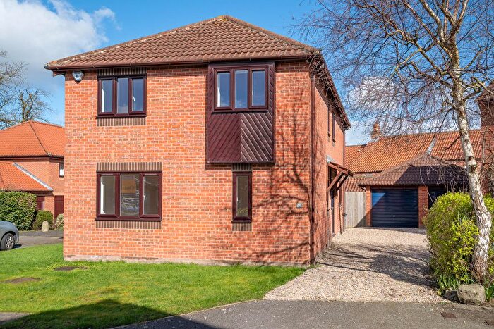 4 Bedroom Detached House For Sale In Belvoir Avenue, Elvington, York, YO41