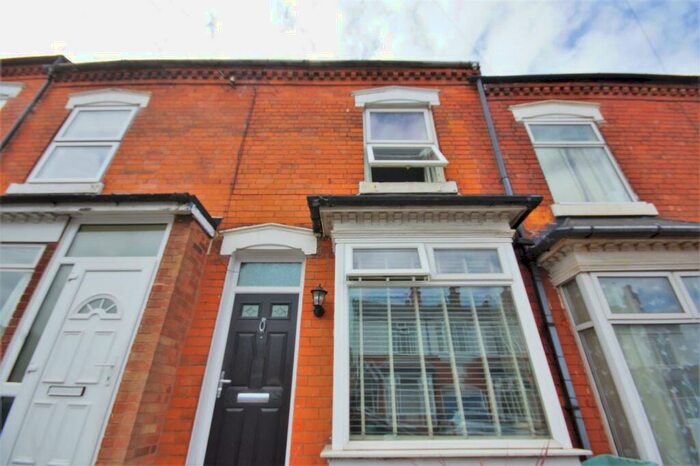 3 Bedroom Terraced House To Rent In Dell Road, Stirchley, Birmingham, B30