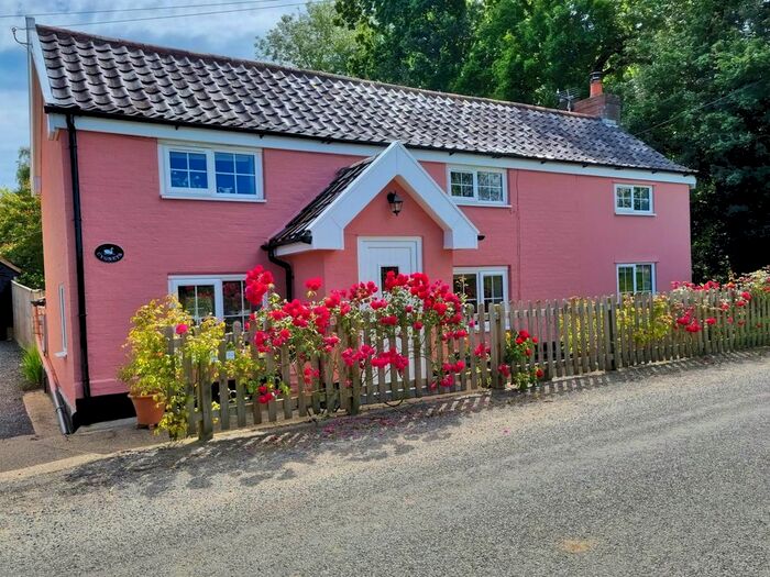 2 Bedroom Detached House For Sale In Swan Road, Worlingworth, IP13