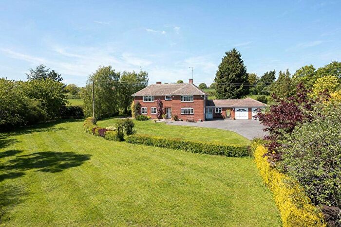 4 Bedroom Detached House For Sale In Warrington, Olney, Buckinghamshire, MK46