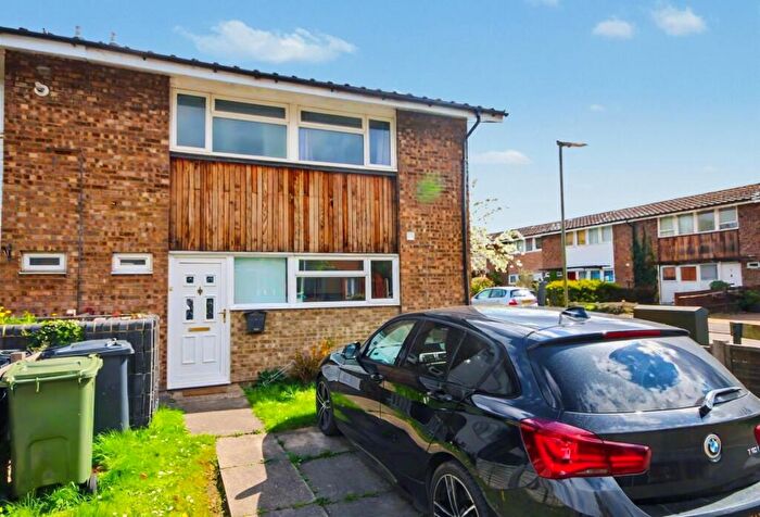 3 Bedroom House To Rent In Grange Road, Guildford, GU2