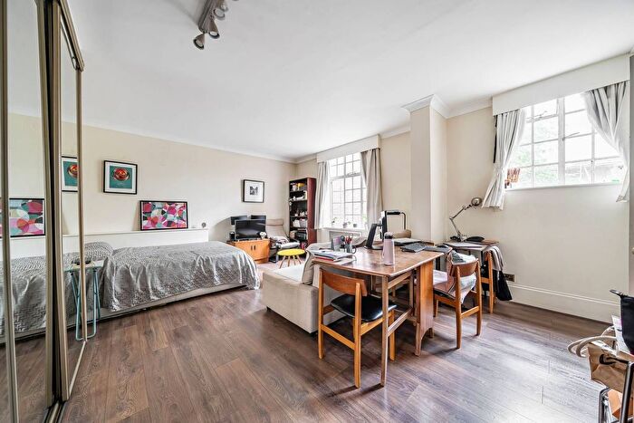Studio For Sale In Chelsea Manor Street, Chelsea, London, SW3