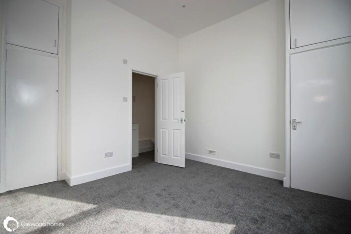 1 Bedroom Flat For Sale In Augusta Road, Ramsgate, CT11