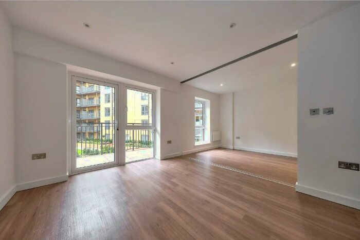 1 Bedroom Flat To Rent In Aerodrome Road, London, NW9