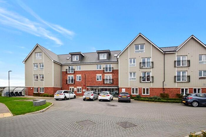 2 Bedroom Apartment For Sale In Pilots View, Chatham, ME4