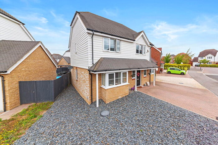 4 Bedroom Detached House For Sale In Eveas Drive, Sittingbourne, ME10