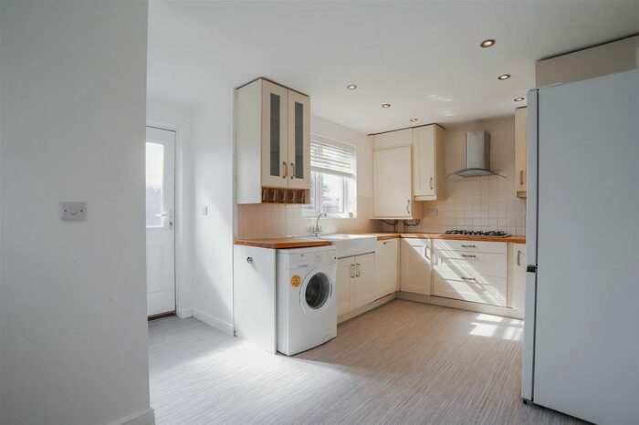 3 Bedroom Property To Rent In Meadows Avenue, Haslingden, Rossendale, BB4