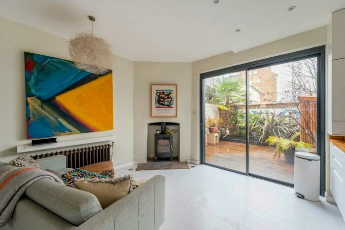 2 Bedroom House To Rent In Alma Place, Crystal Palace, London, SE19