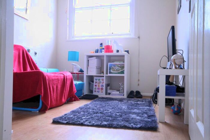 1 Bedroom Flat To Rent In Offord Road, Islington, N1