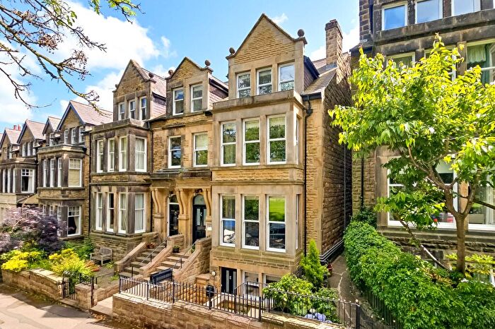 2 Bedroom Flat To Rent In Harlow Moor Drive, Harrogate, HG2