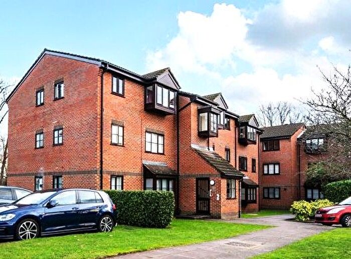 Studio To Rent In Gladbeck Way, Enfield, EN2