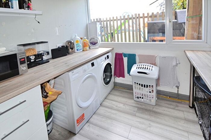 3 Bedroom Terraced House For Sale In Harris Road, Nottingham, NG17