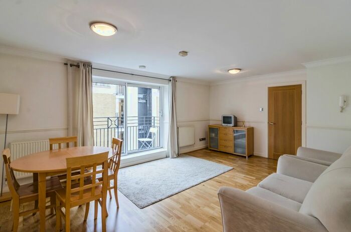 2 Bedroom Flat To Rent In High Timber Street, London, EC4V