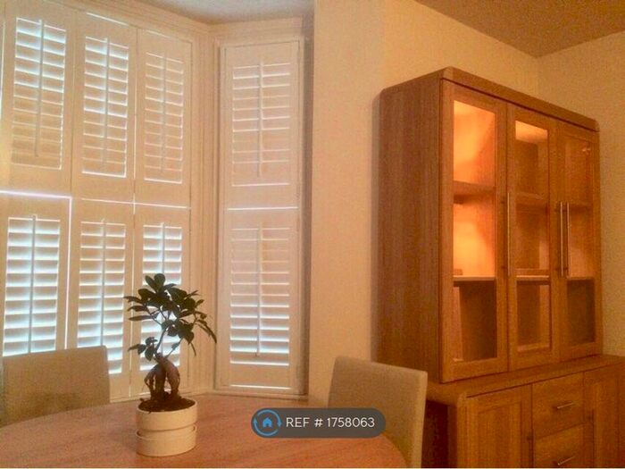 1 Bedroom Flat To Rent In Waddon New Road, Croydon, CR0