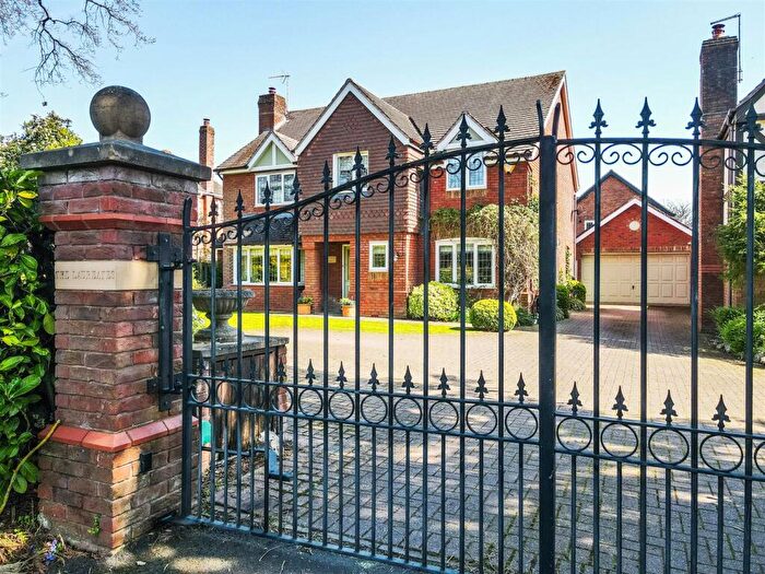 5 Bedroom Detached House For Sale In Four Ashes Road, Dorridge, B93